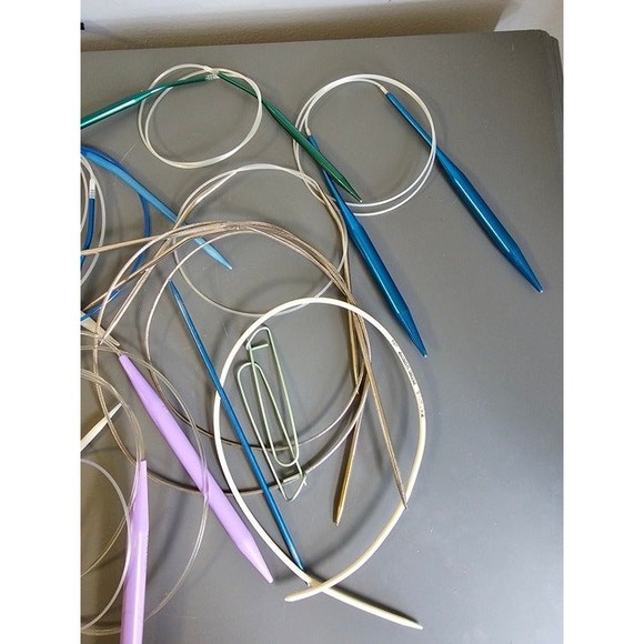 Assorted Lot of Knitting Needles, Includes 12 Needles and Accessories - Picture 3 of 3
